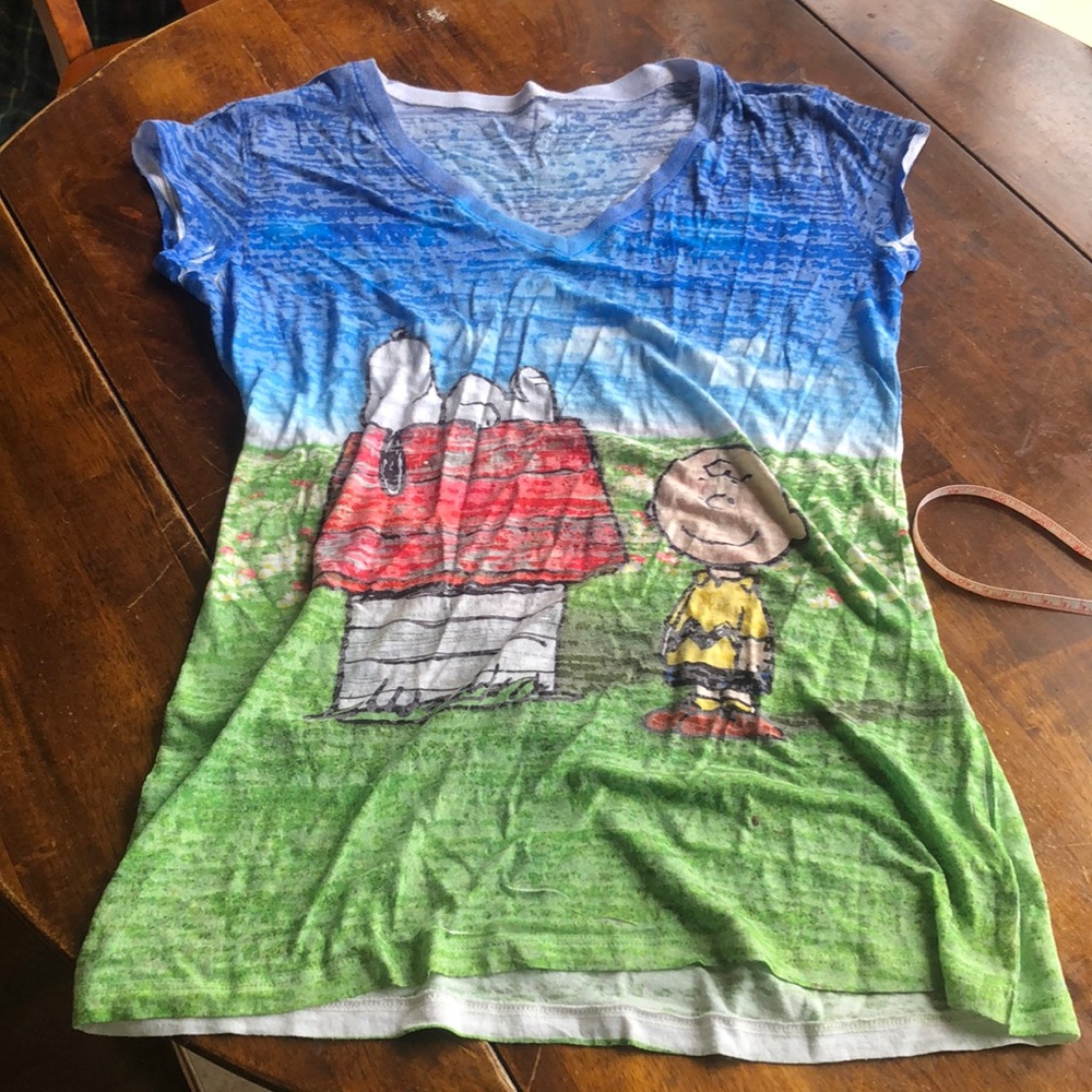 Peanuts snoopy vintage shirt. Juniors XL